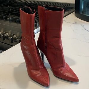 Nine West sz 6 Red Leather Ankle Boots